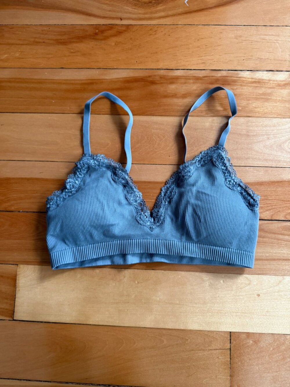 H&M Sage Green Bralette - Size M (Closet closing permanently 5/15!)